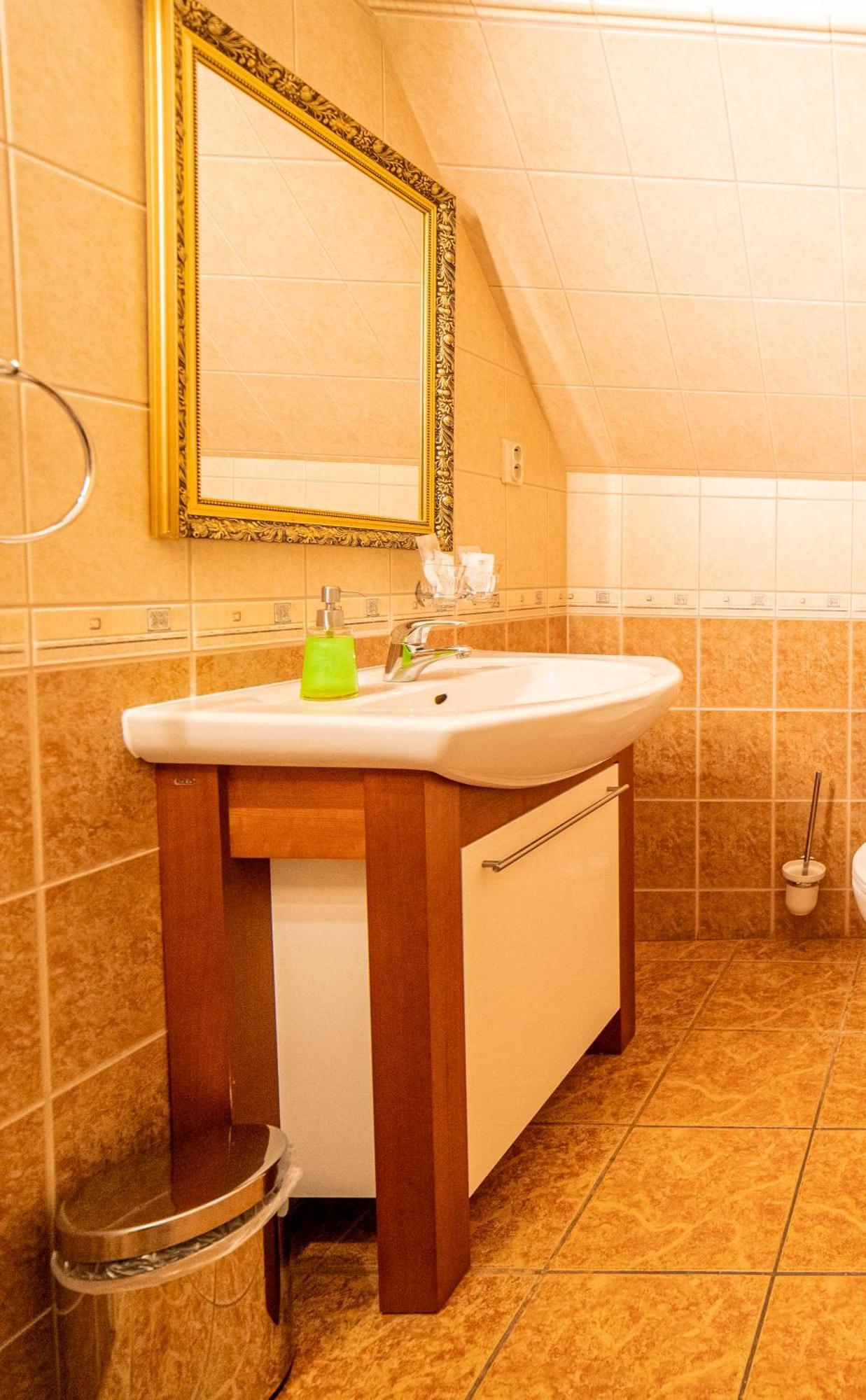 Penzion Cosmopolitan Ii. Banská Štiavnica Cameră foto